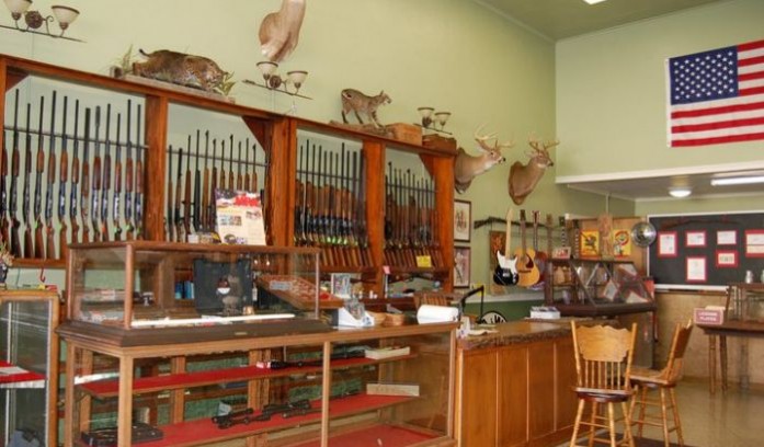 Old Town Guns & Gifts