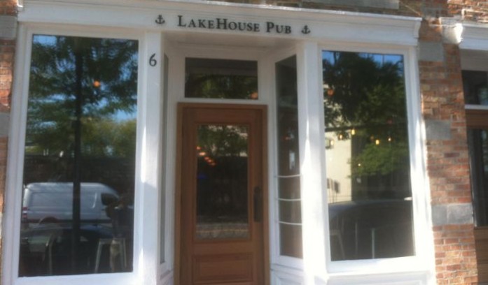 Lake House Pub