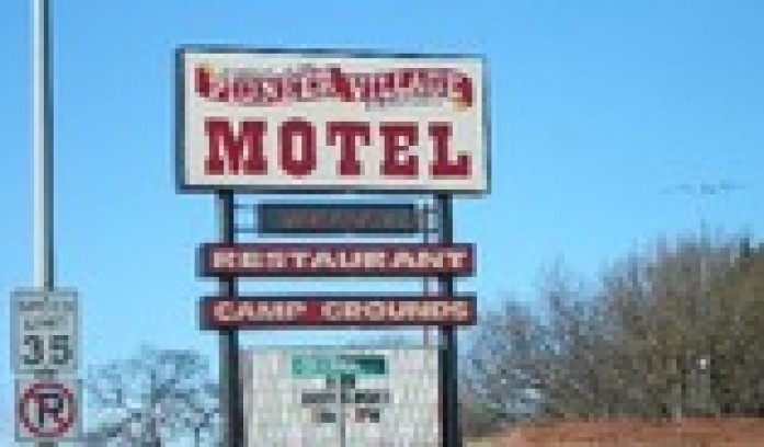 Pioneer Village Motel