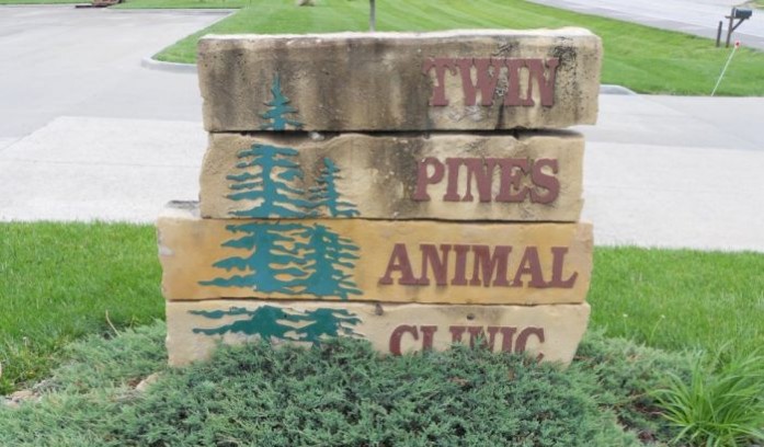 Twin Pines Animal Clinic