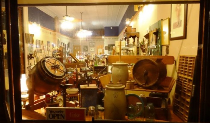 Reminiscent Antiques and Collectibles